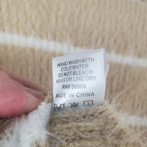 GIANNI Bini‎ Sweater Womens XS Tan Cream Cropped Stripe Knit Bell Sleeve - Picture 8 of 8